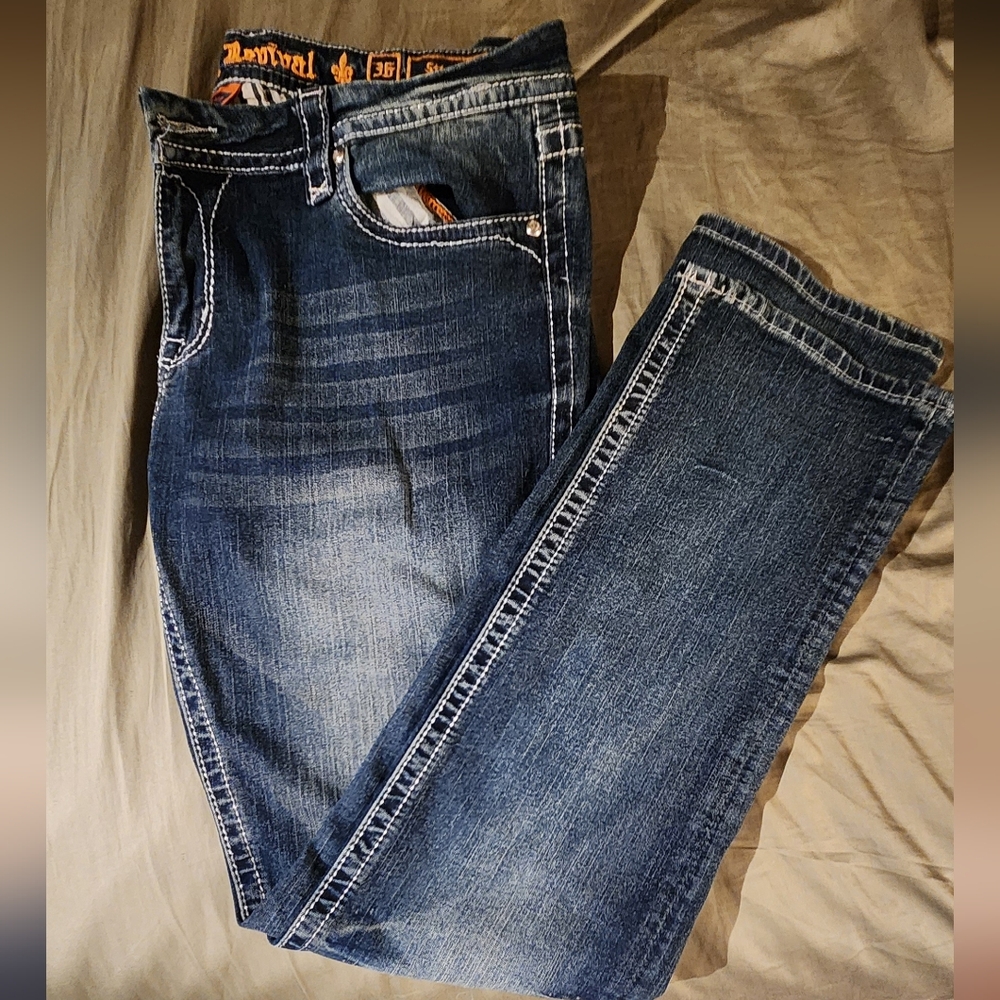 NWOT Rock Revival "Betty" Jeans